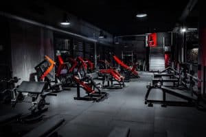 Salle de remise en forme à l'enseigne On Air à Annecy