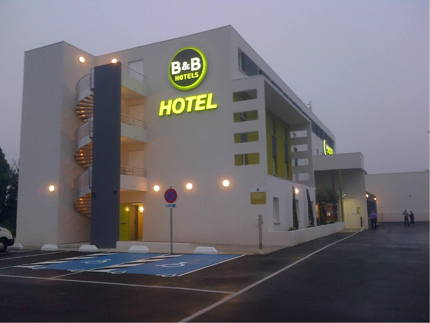 hotel bb landing page