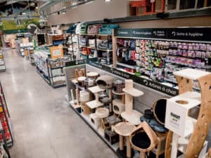 Magasin à l'enseigne d'animalerie Do&Ka