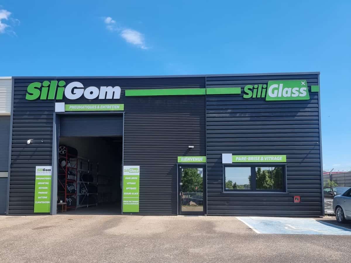 Vitrage automobile Glass Auto Service repris par Siligom