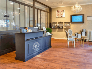 Salon de beauté en franchise à l'enseigne L'Atelier du Sourcil - intérieur