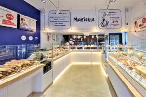 Intérieur de boulangerie à l'enseigne Mariette
