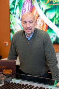 Patrick Belluau, franchisé de l'enseigne de chocolats Yves Thuriès à Beauvais