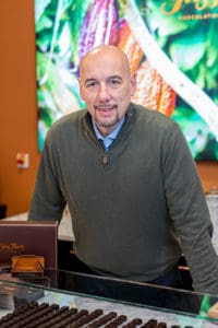 Patrick Belluau, franchisé de l'enseigne de chocolats Yves Thuriès à Beauvais