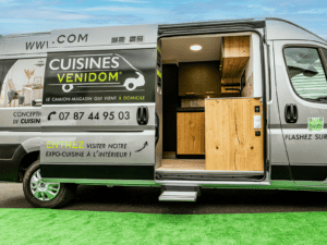 Le réseau de cuisinistes en camion-showroom présente son nouvel aménagement