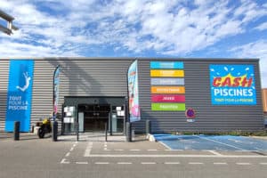 Magasin à l'enseigne Cash Piscines