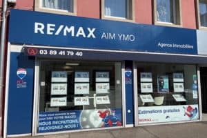 Agence immobilière à l'enseigne Re/Max