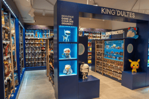 Espace dédié aux Kidultes, magasin à l'enseigne King Jouet à Paris Saint-Lazare
