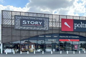 Magasin de meubles à l'enseigne Story à Bordeaux-Lac