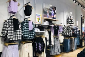 Vêtements de l'enseigne de mode Jennyfer