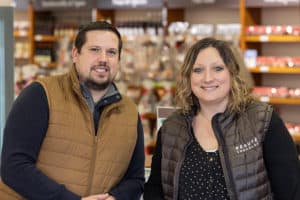 Anaïs Viaud et Benjamin Beuchard, franchisés Réauté Chocolat à Cholet