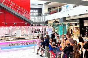Boutique à l'enseigne Dreams Donuts en centre commercial