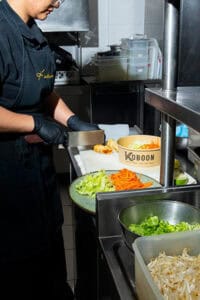 Cuisine de restaurant à l'enseigne Koboon
