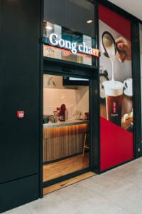 Boutique de bubble tea à l'enseigne Gong Cha