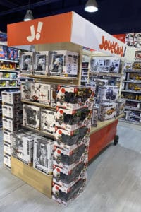 Intérieur de magasin de jouet à l'enseigne JouéClub