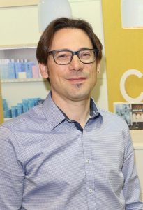 Portrait de Jonathan Dahan, directeur du développement de la franchise Carlance