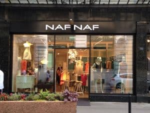 Boutique de mode à l'enseigne Naf Naf