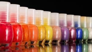 Vernis à ongles de couleurs