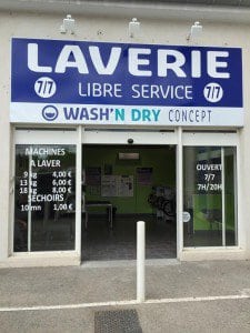 wash’n-Dry-franchise-devanture-1